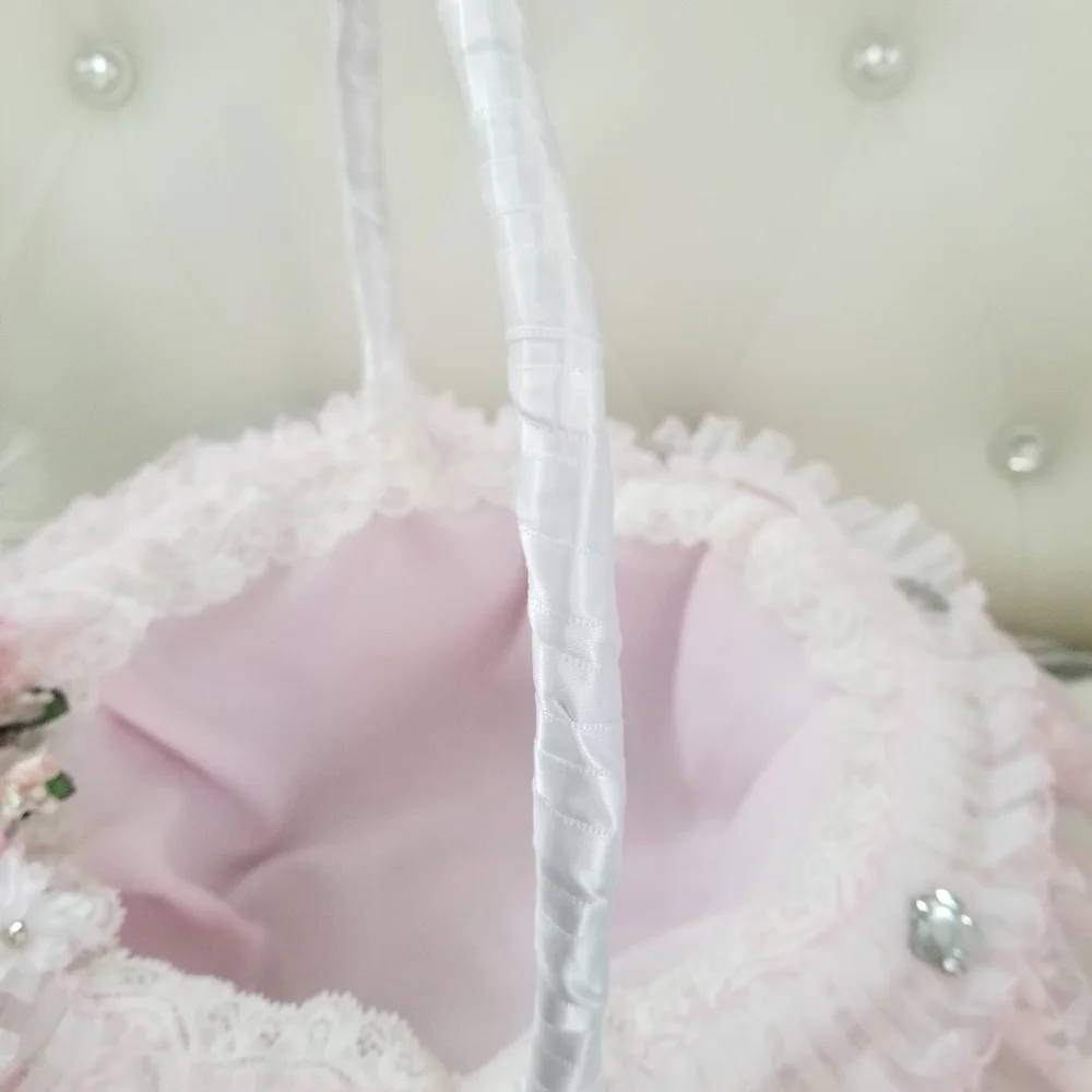 BettyDecor handmade flower girl basket. Pink/white